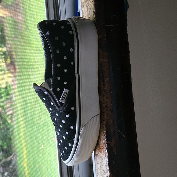 Van's Women's size 5.5. Brand new. Black with white polka dots. Worn 3times. - Picture 3 of 11